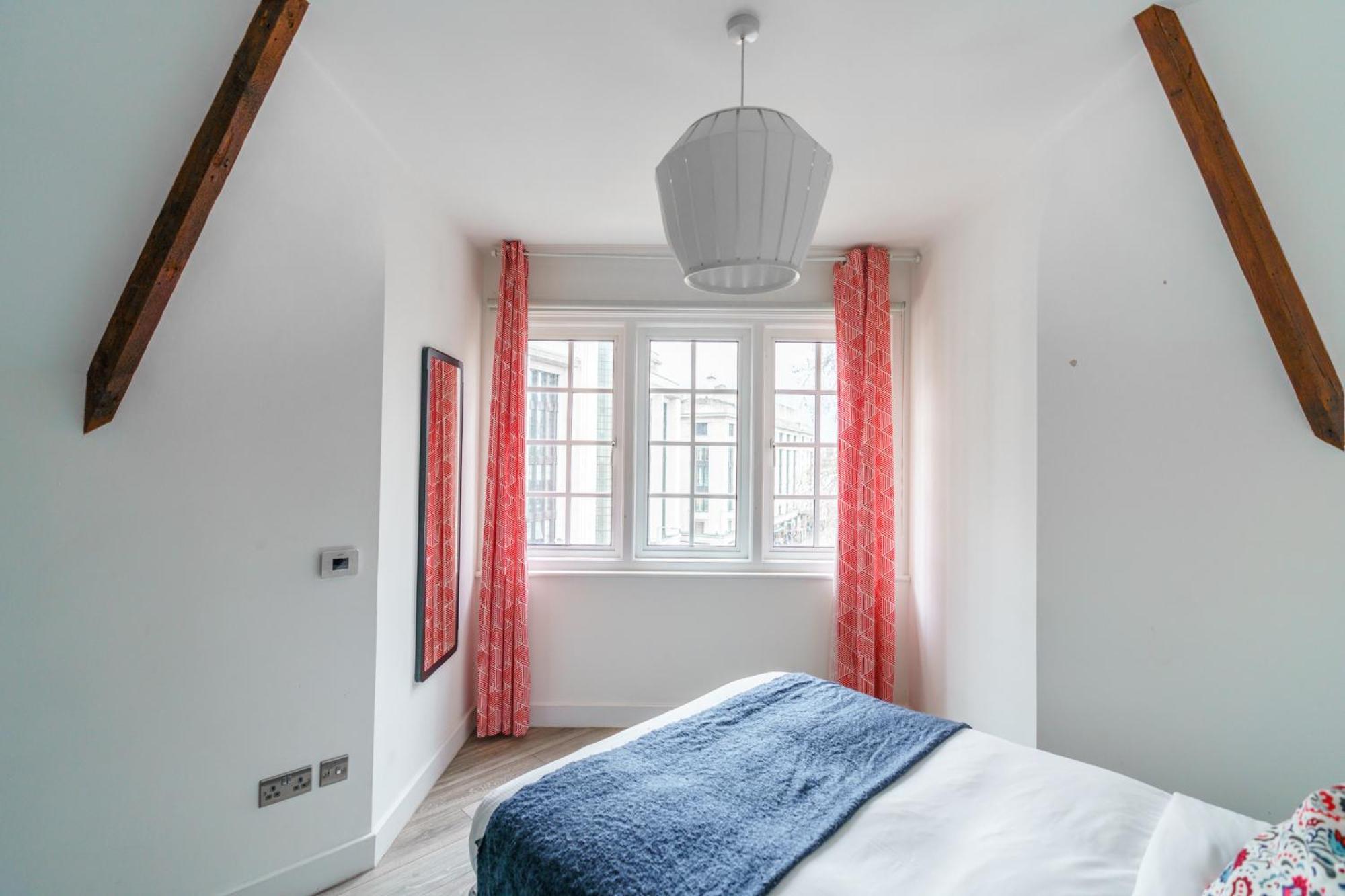 The Apartments Kensington High Street Londra Esterno foto